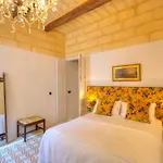 Traditional & Chic 2 Bedrooms In Imcd1-1 * Valletta