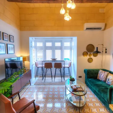 Traditional & Chic 2 Bedrooms In Imcd1-1 Apartament