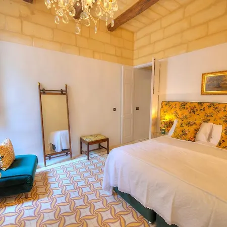 Traditional & Chic 2 Bedrooms In Imcd1-1 * Valletta