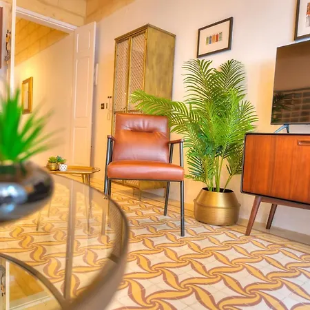 Traditional & Chic 2 Bedrooms In Imcd1-1 * Valletta