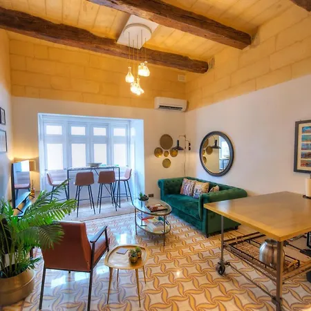 Traditional & Chic 2 Bedrooms In Imcd1-1 * Valletta