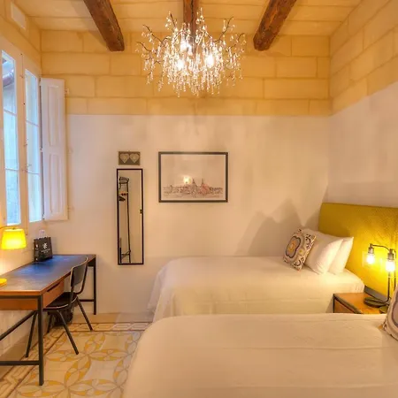 Traditional & Chic 2 Bedrooms In Imcd1-1 * Valletta
