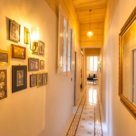 Apartment Traditional & Chic 2 Bedrooms In Imcd1-1