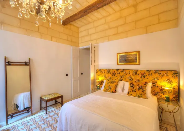 Traditional & Chic 2 Bedrooms In Imcd1-1 * Valletta