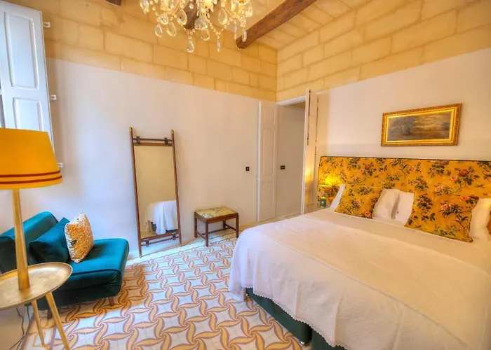 Traditional & Chic 2 Bedrooms In Imcd1-1 * Valletta